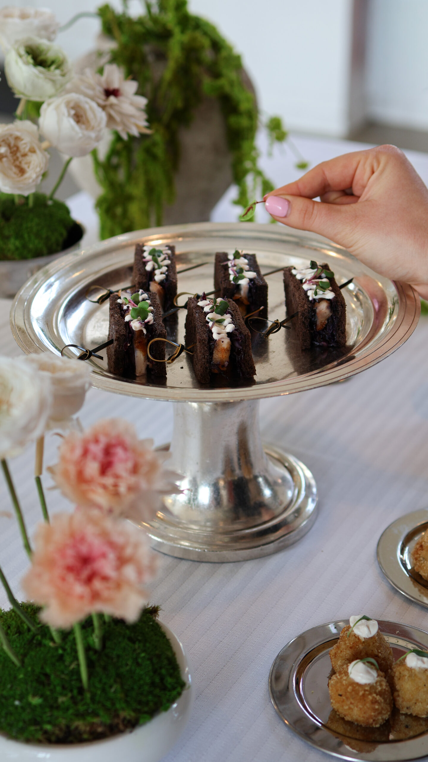 Buffet écoresponsable avec décorations séchées